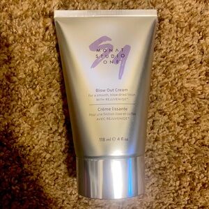Monet Blow Out Cream